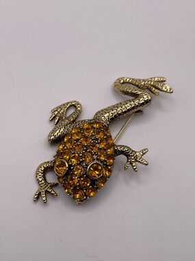 Vintage Frog Brooch Gold Tone Amber Rhinestone Figural Statement Pin